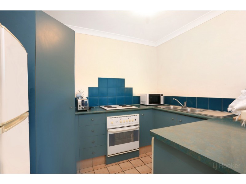 2/16 Crystal Reef Drive, Coombabah QLD 4216