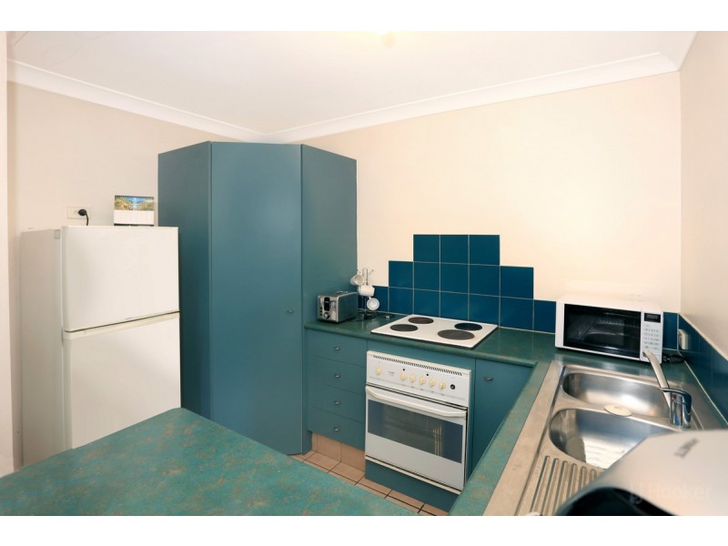 2/16 Crystal Reef Drive, Coombabah QLD 4216