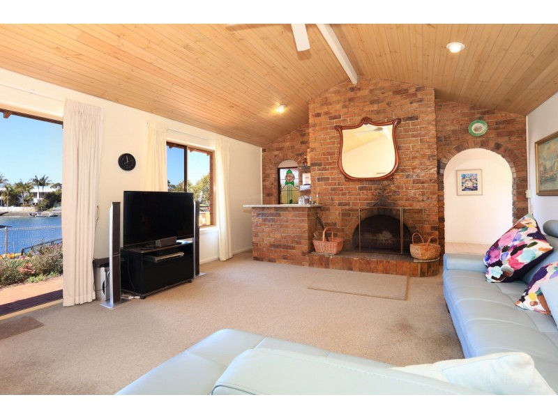 116 Tallebudgera Drive, Palm Beach QLD 4221