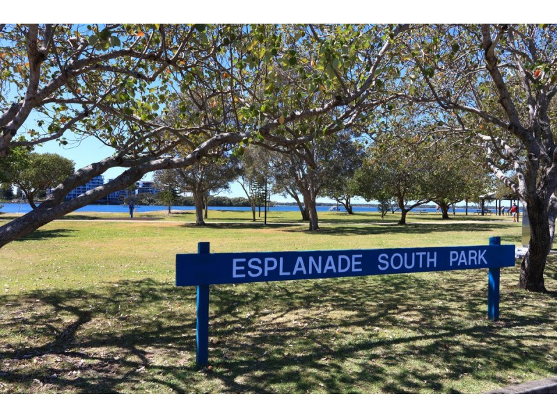 1/28 Errol Avenue, Paradise Point QLD 4216