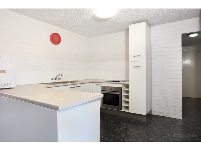 1/28 Errol Avenue, Paradise Point QLD 4216