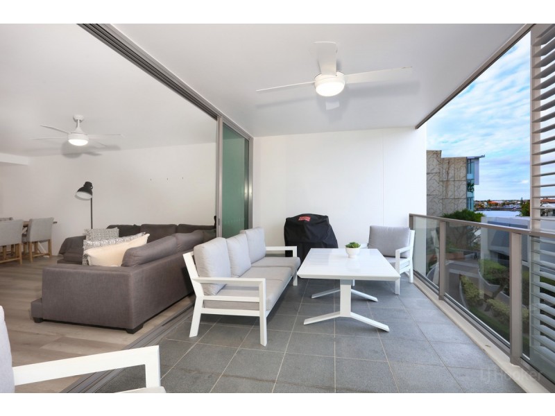 2308/2 Ephraim Island Parade, Paradise Point QLD 4216