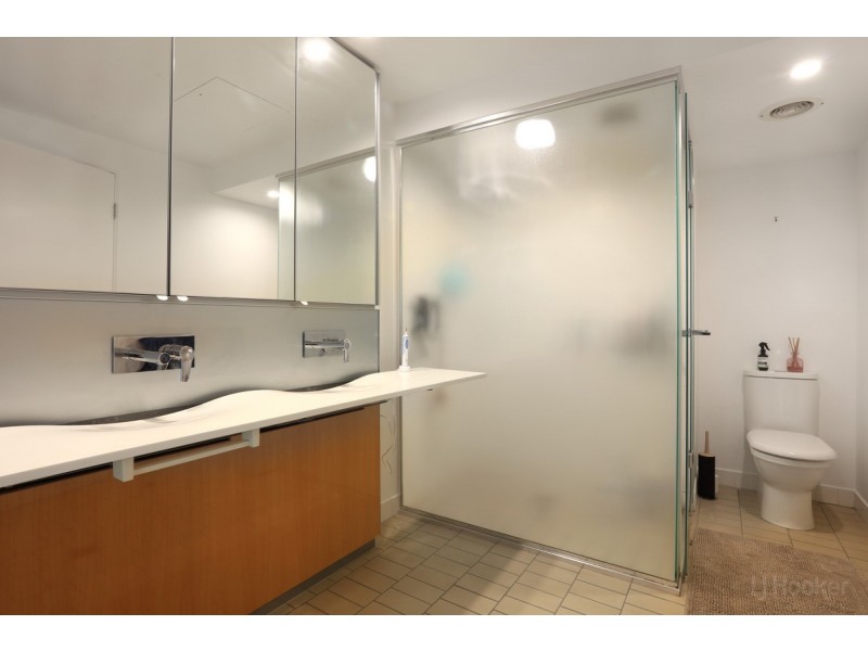 2308/2 Ephraim Island Parade, Paradise Point QLD 4216