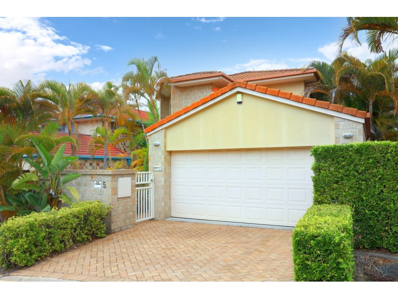 5 Sage Court, Runaway Bay QLD 4216