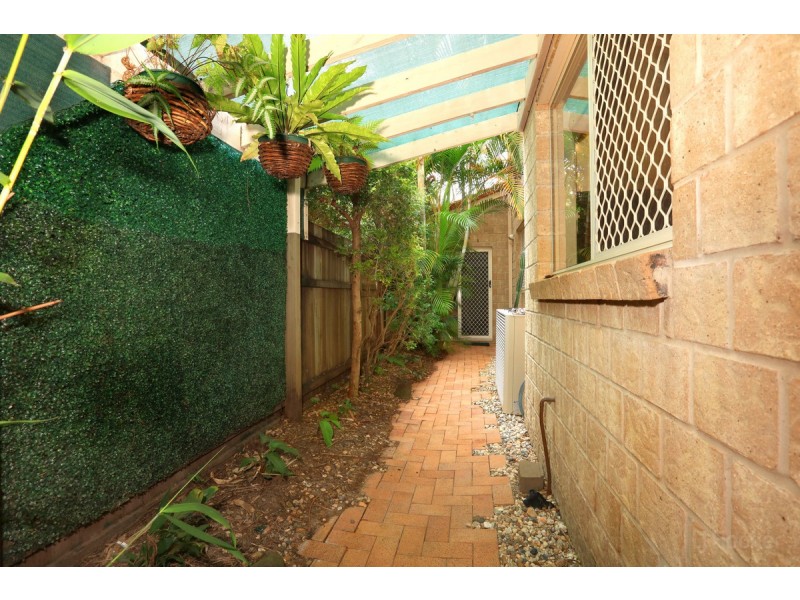 5 Sage Court, Runaway Bay QLD 4216