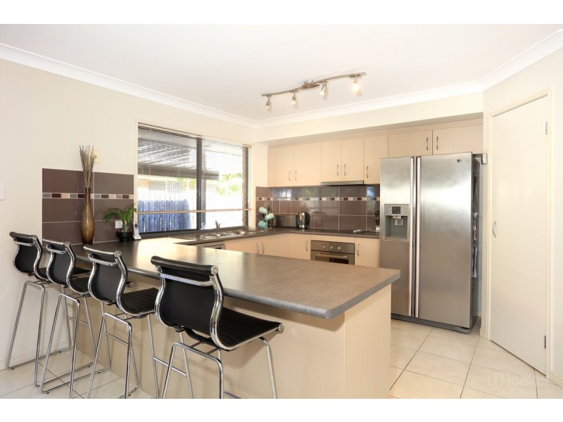 35 Bowley Street, Pacific Pines QLD 4211