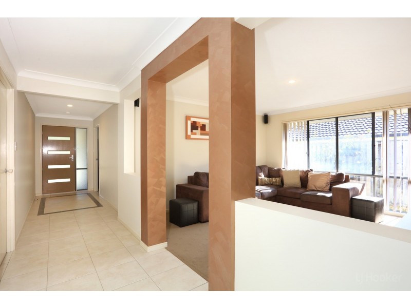 35 Bowley Street, Pacific Pines QLD 4211