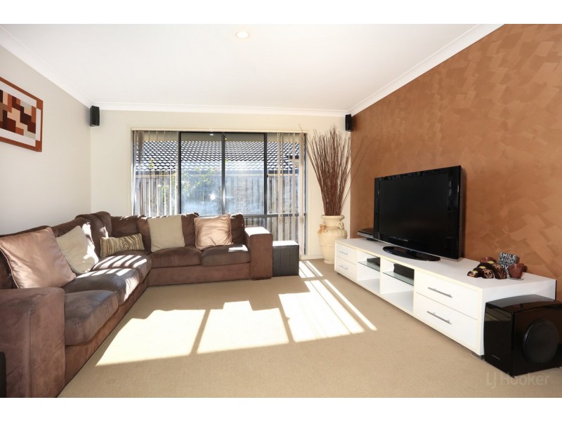 35 Bowley Street, Pacific Pines QLD 4211