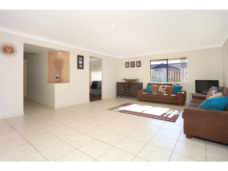 35 Bowley Street, Pacific Pines QLD 4211