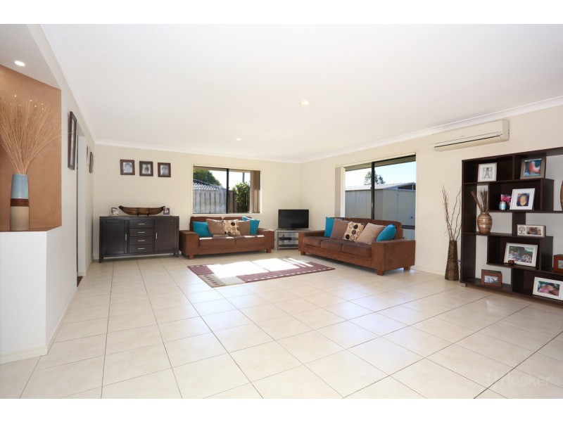 35 Bowley Street, Pacific Pines QLD 4211