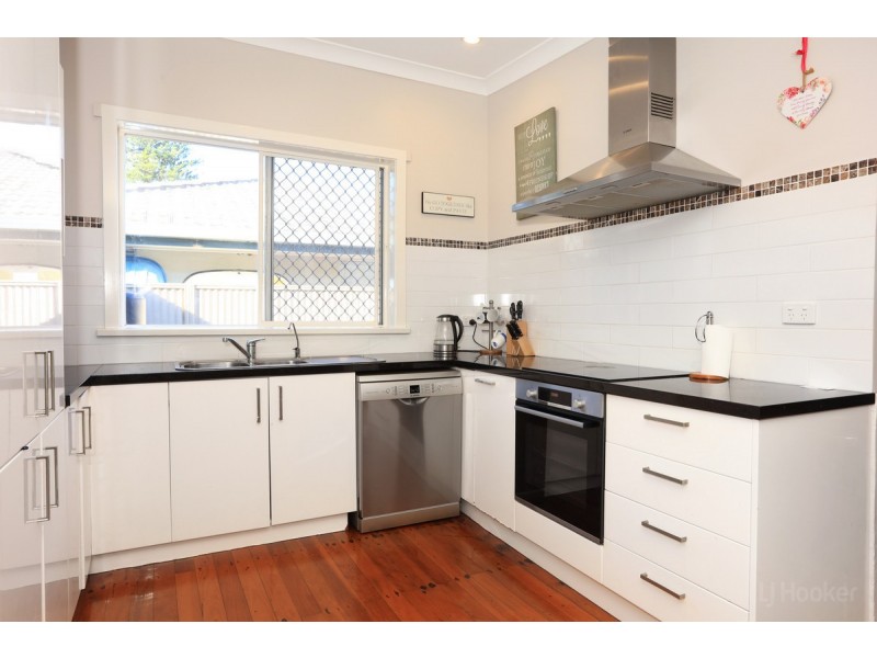 26 Tallara Street, Coombabah QLD 4216