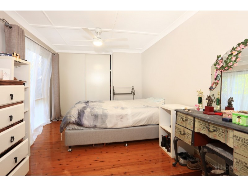 26 Tallara Street, Coombabah QLD 4216