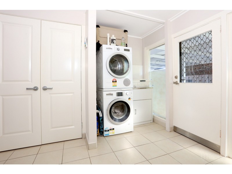 26 Tallara Street, Coombabah QLD 4216