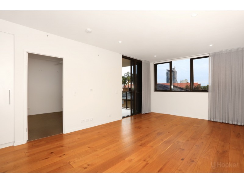 307/110-112 Frank Street, Labrador QLD 4215