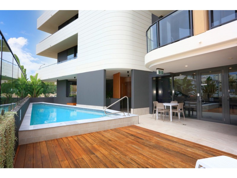 307/110-112 Frank Street, Labrador QLD 4215