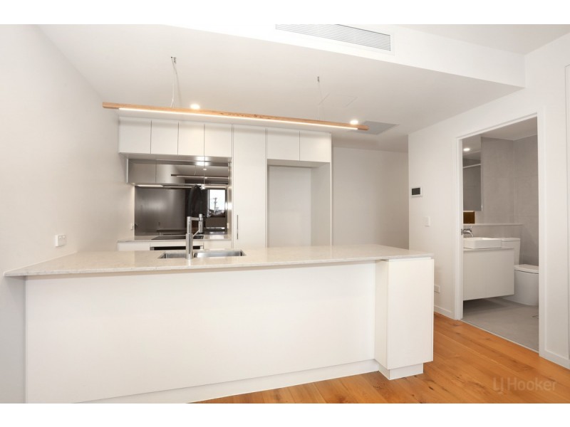 307/110-112 Frank Street, Labrador QLD 4215