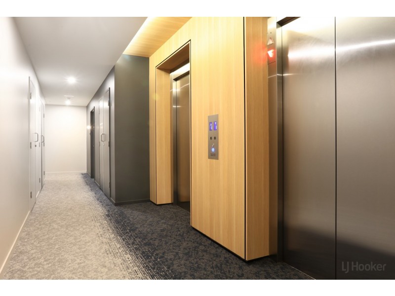 307/110-112 Frank Street, Labrador QLD 4215