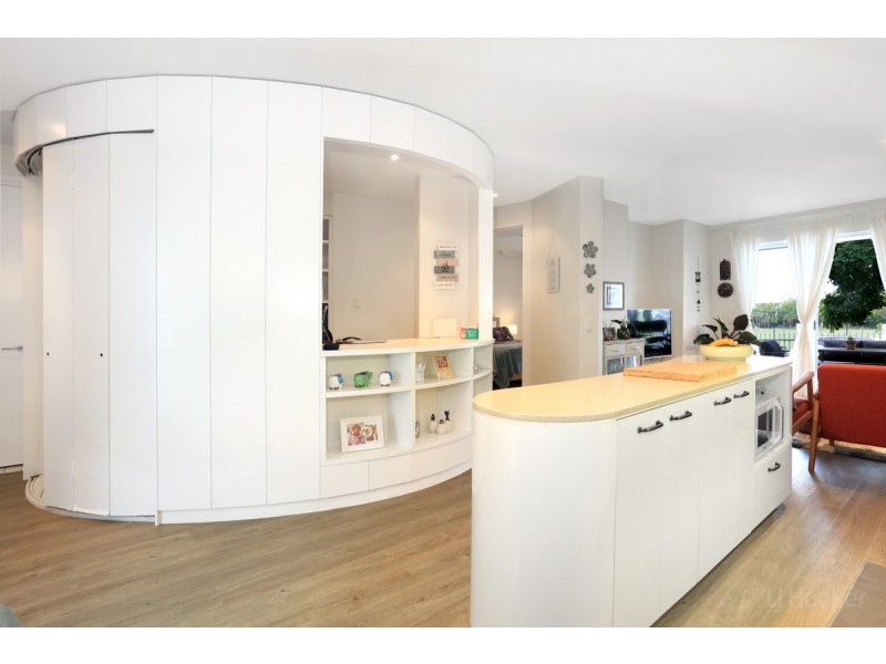 8/98 University Drive, Varsity Lakes QLD 4227