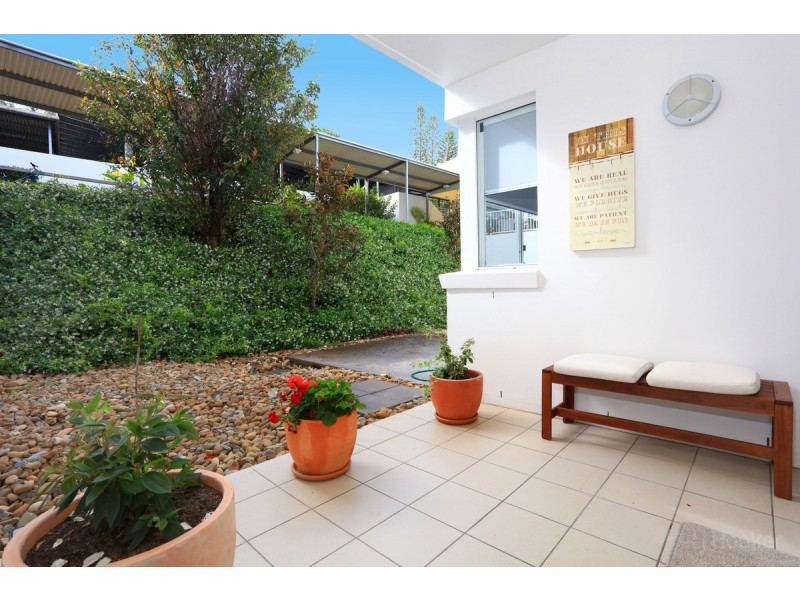 8/98 University Drive, Varsity Lakes QLD 4227