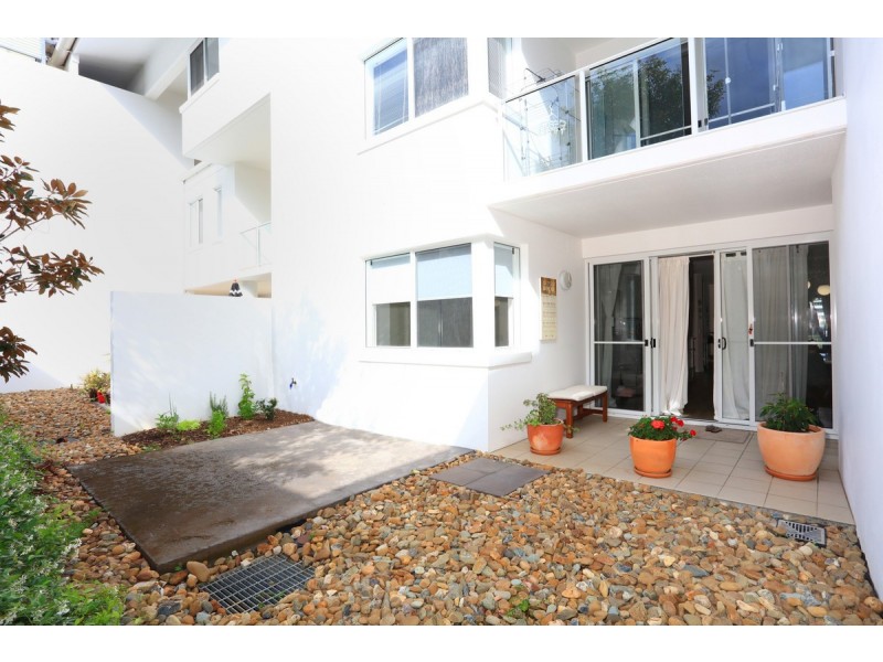 8/98 University Drive, Varsity Lakes QLD 4227