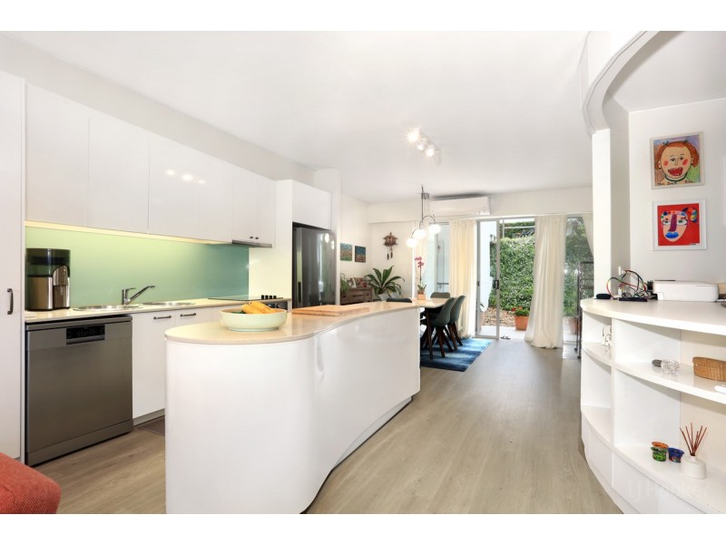 8/98 University Drive, Varsity Lakes QLD 4227