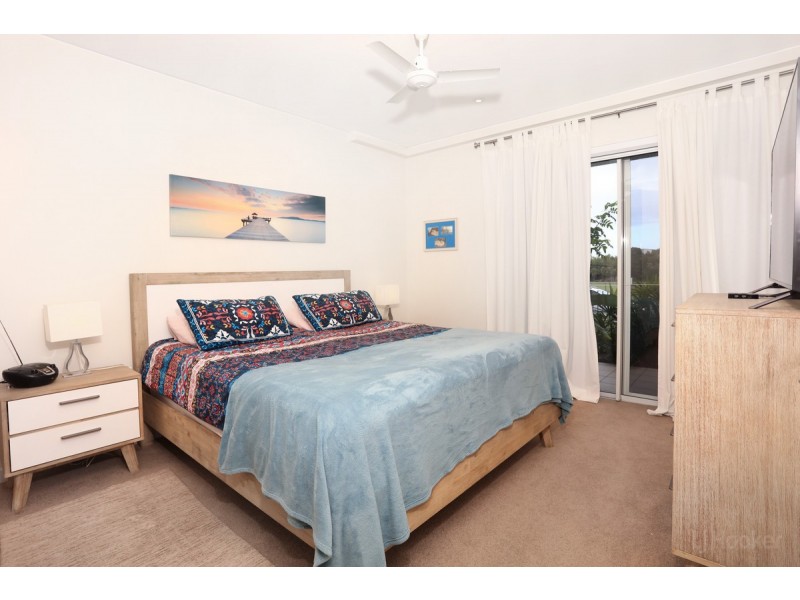 8/98 University Drive, Varsity Lakes QLD 4227