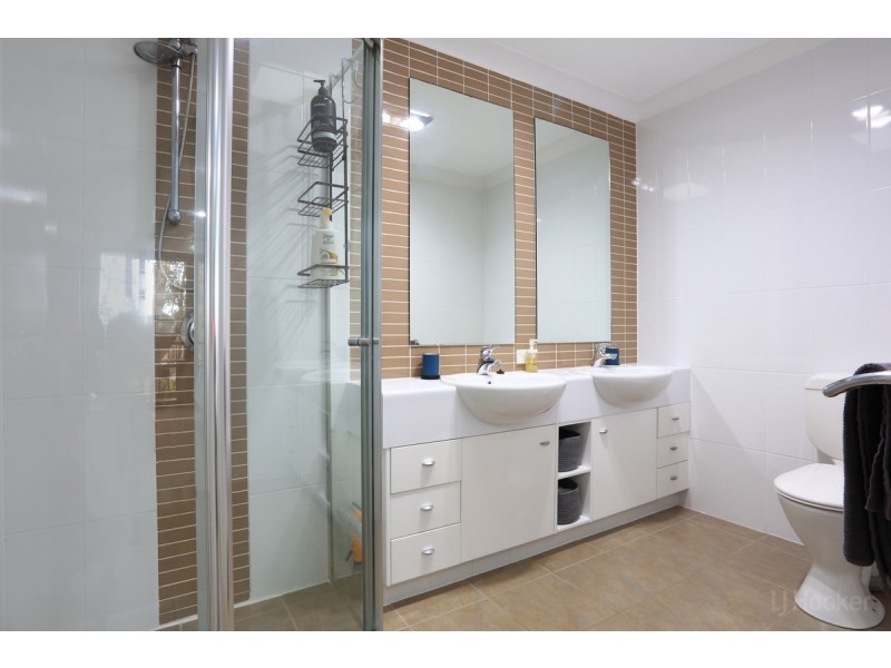 1/368 Pine Ridge Road, Coombabah QLD 4216