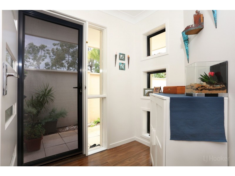 1/368 Pine Ridge Road, Coombabah QLD 4216