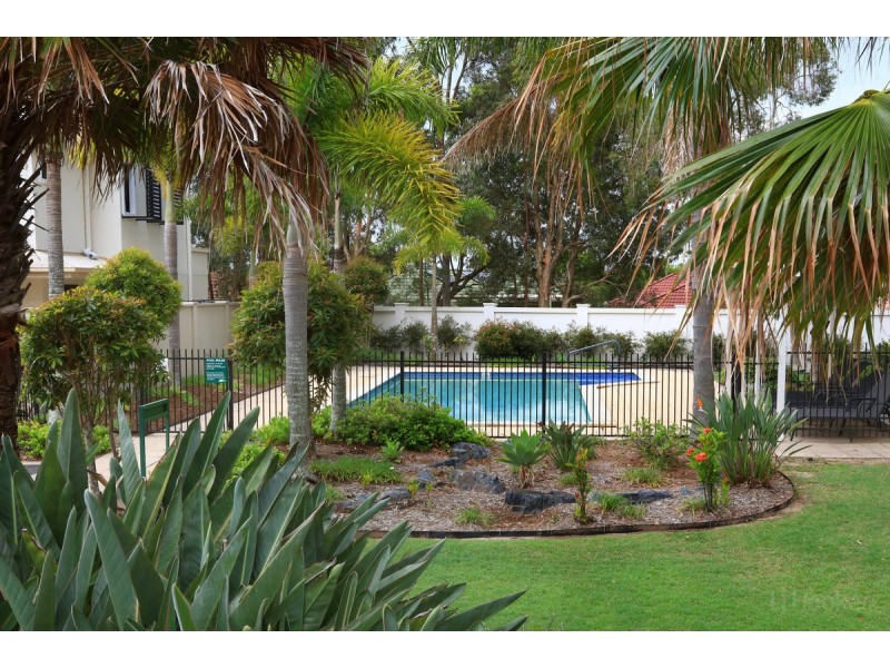 1/368 Pine Ridge Road, Coombabah QLD 4216