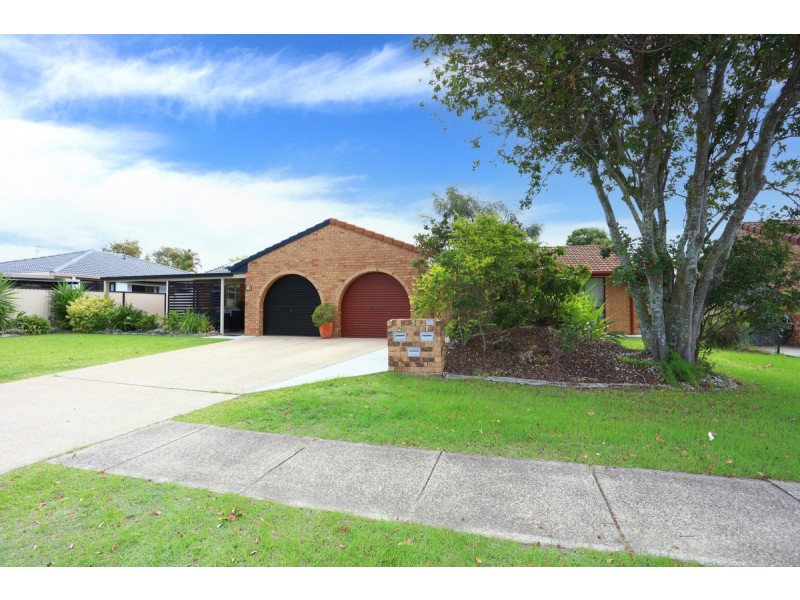 1/5 Kangaroo Avenue, Coombabah QLD 4216