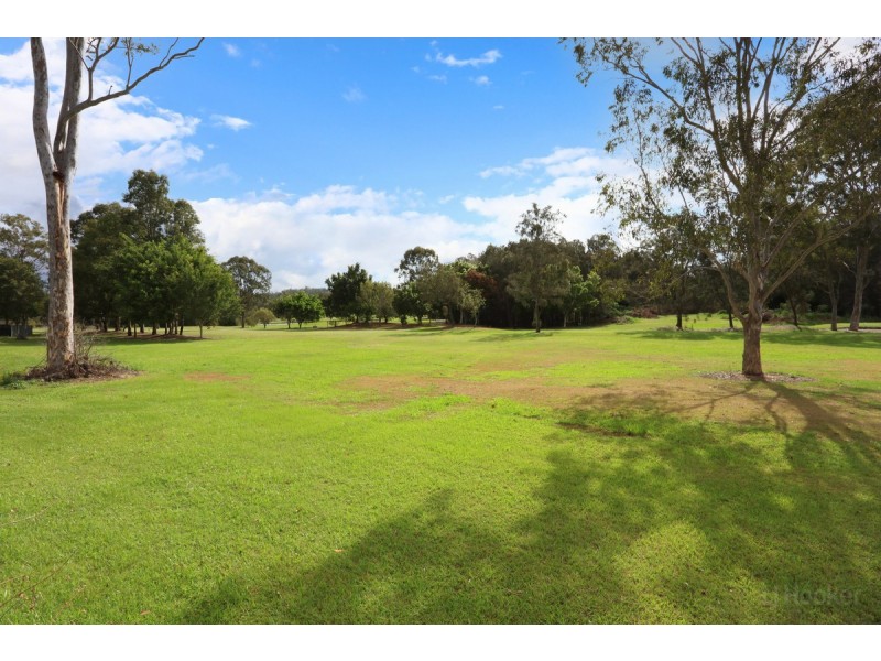 7 Edgeworth Place, Helensvale QLD 4212