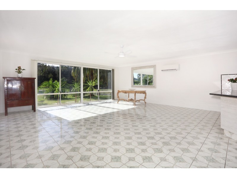 7 Edgeworth Place, Helensvale QLD 4212