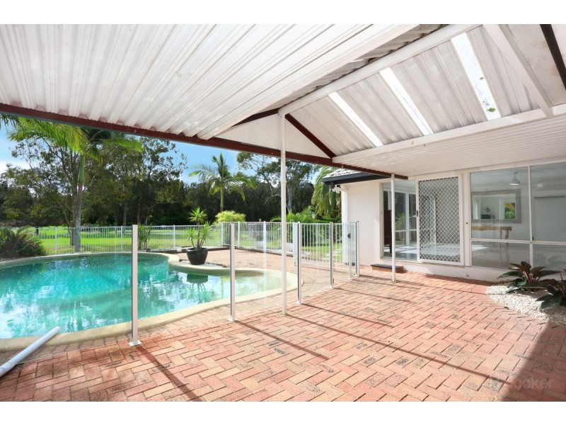 7 Edgeworth Place, Helensvale QLD 4212