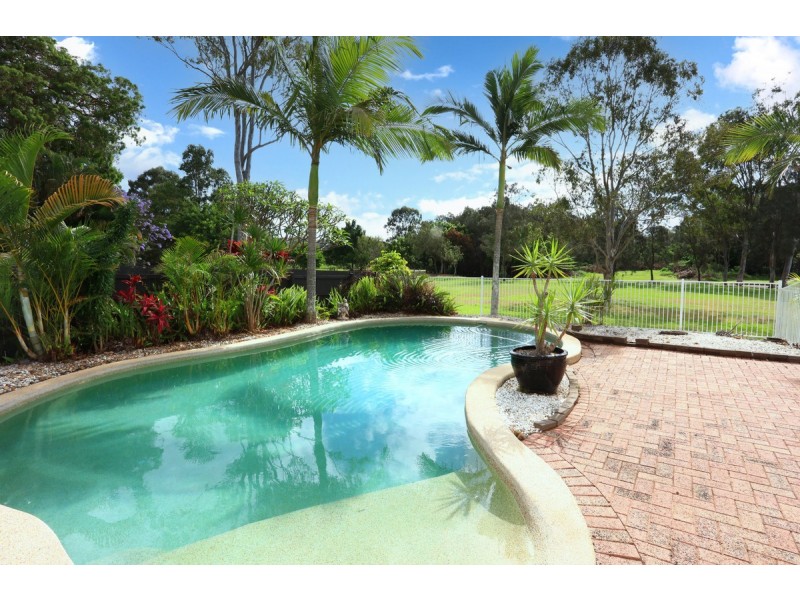 7 Edgeworth Place, Helensvale QLD 4212