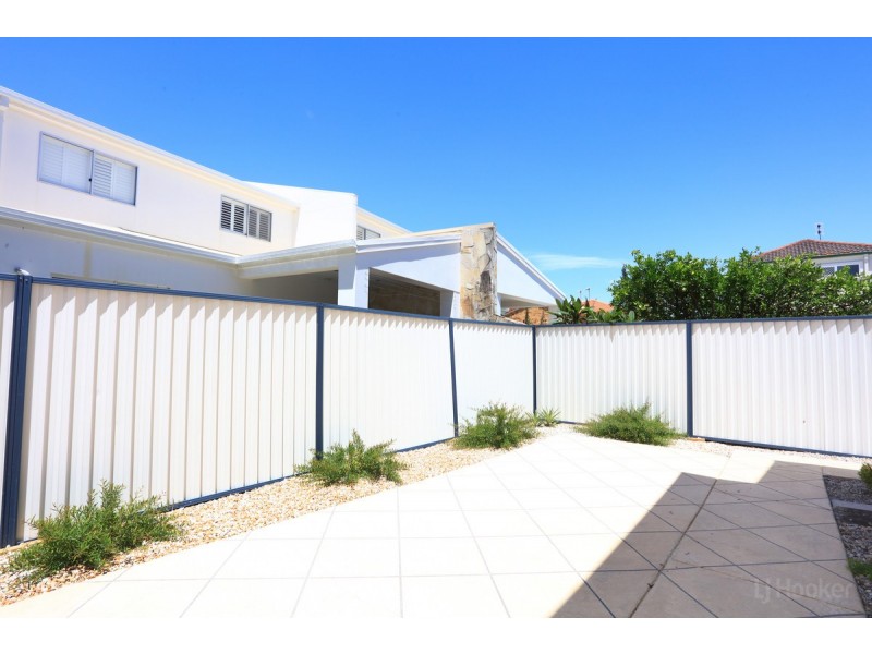 2/36 Poinsettia Avenue, Hollywell QLD 4216