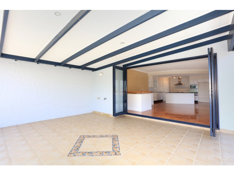 2/36 Poinsettia Avenue, Hollywell QLD 4216