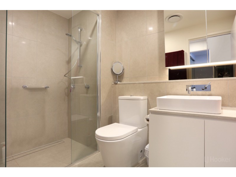 510/110 Frank Street, Labrador QLD 4215