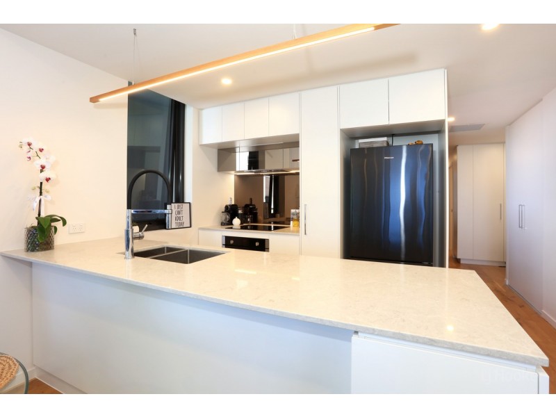 510/110 Frank Street, Labrador QLD 4215