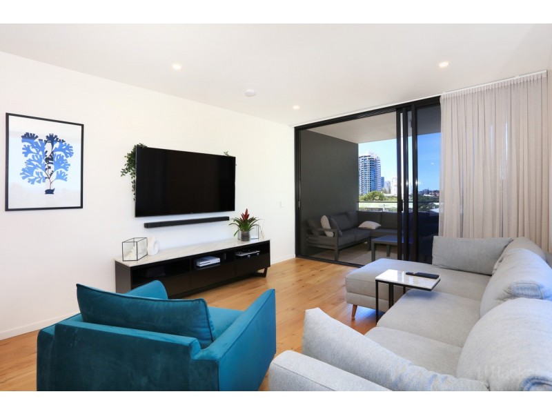 510/110 Frank Street, Labrador QLD 4215