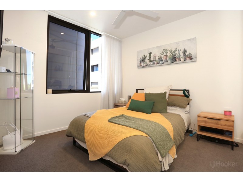 510/110 Frank Street, Labrador QLD 4215