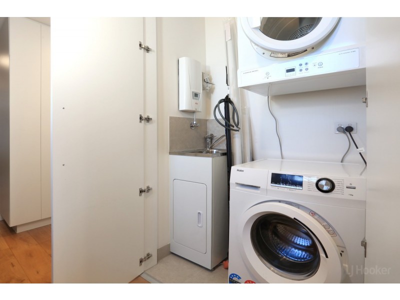 510/110 Frank Street, Labrador QLD 4215