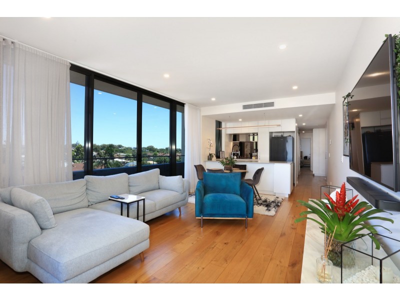 510/110 Frank Street, Labrador QLD 4215