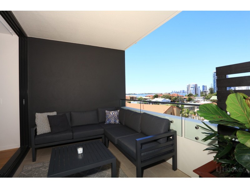 510/110 Frank Street, Labrador QLD 4215