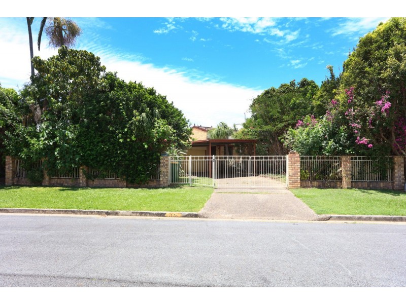 11 Wendoree Way, Coombabah QLD 4216