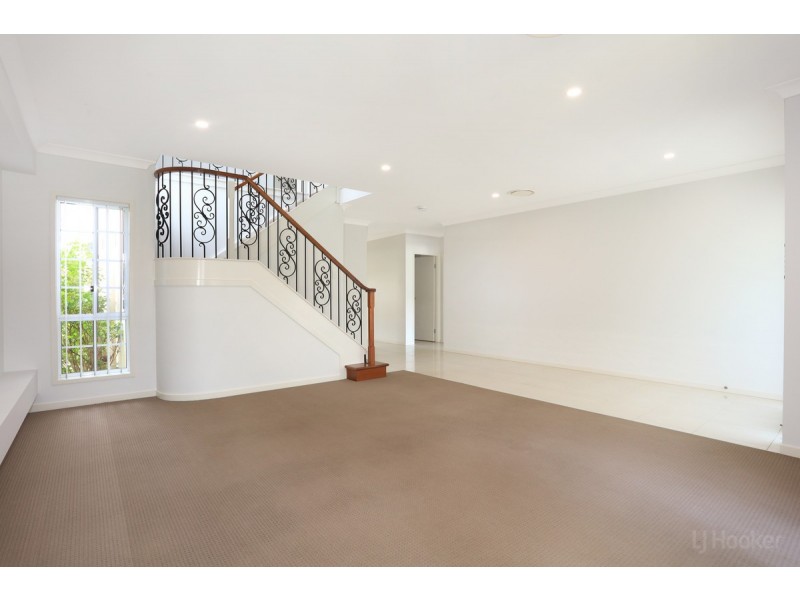 6 Iridium Drive, Hope Island QLD 4212