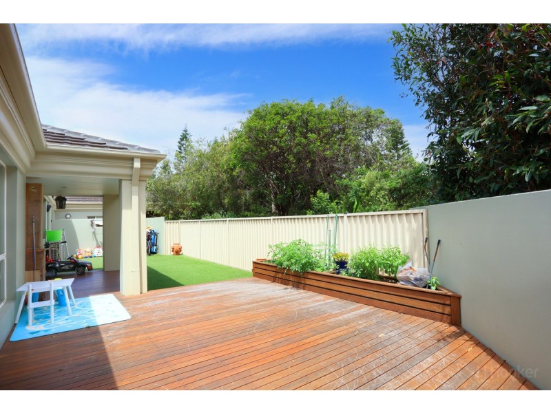 2/433 Brisbane Road, Coombabah QLD 4216