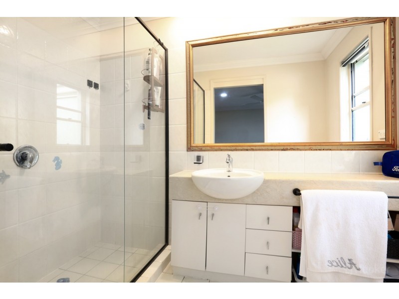 2/433 Brisbane Road, Coombabah QLD 4216