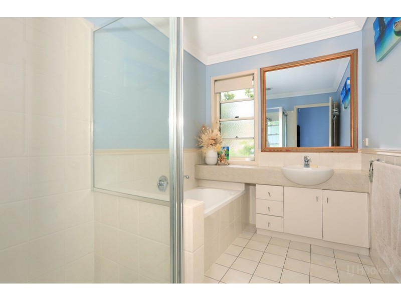 2/433 Brisbane Road, Coombabah QLD 4216