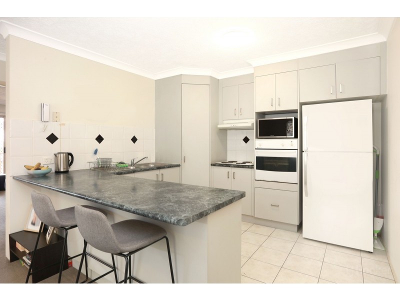 6/40 Little Norman Street, Southport QLD 4215