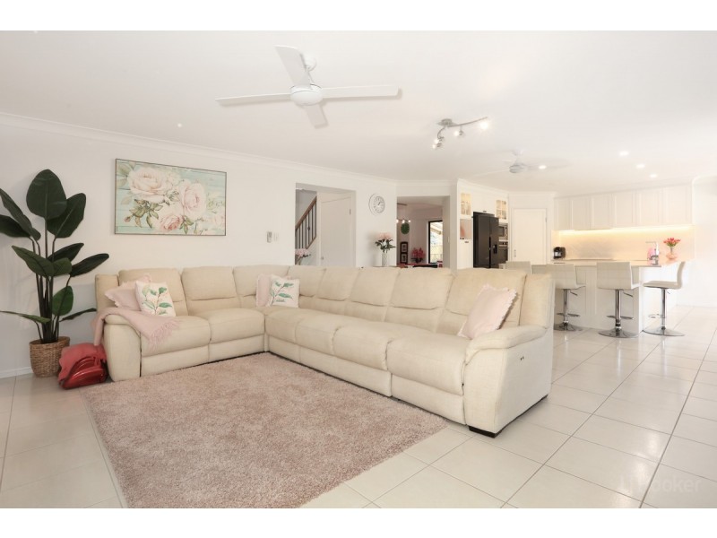 6 Silkwood Way, Molendinar QLD 4214